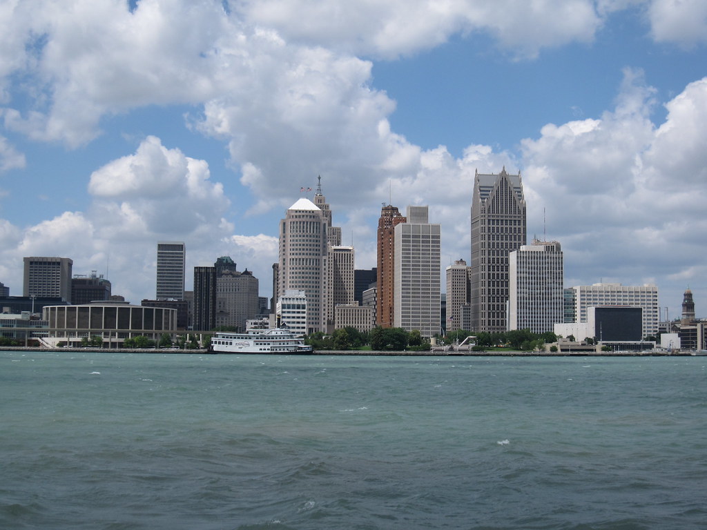 Detroit Michigan skyline